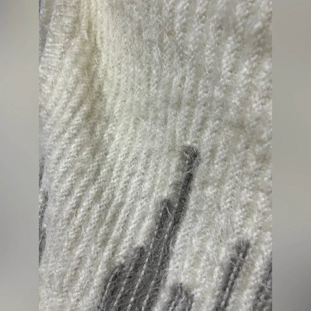 Eyelash Knit Waterfall Collar Vest - Picture 4 of 9